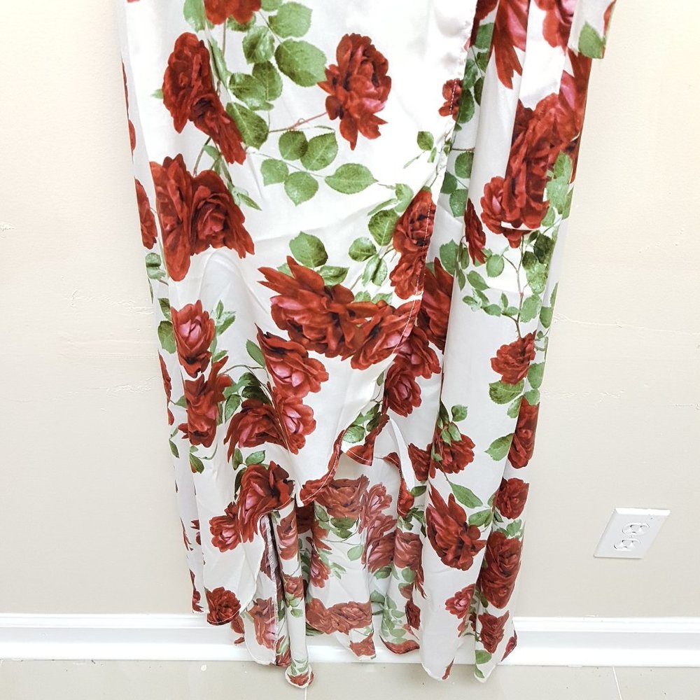 Show Me Your Mumu Mariah wrap dress red roses - Picture 5 of 7